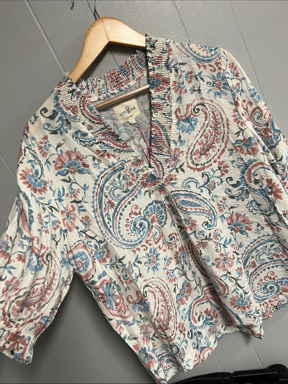 Umgee Blue & Dusty Rose Floral Smocked Ruffle Top Large New with Tags! - Picture 8 of 15